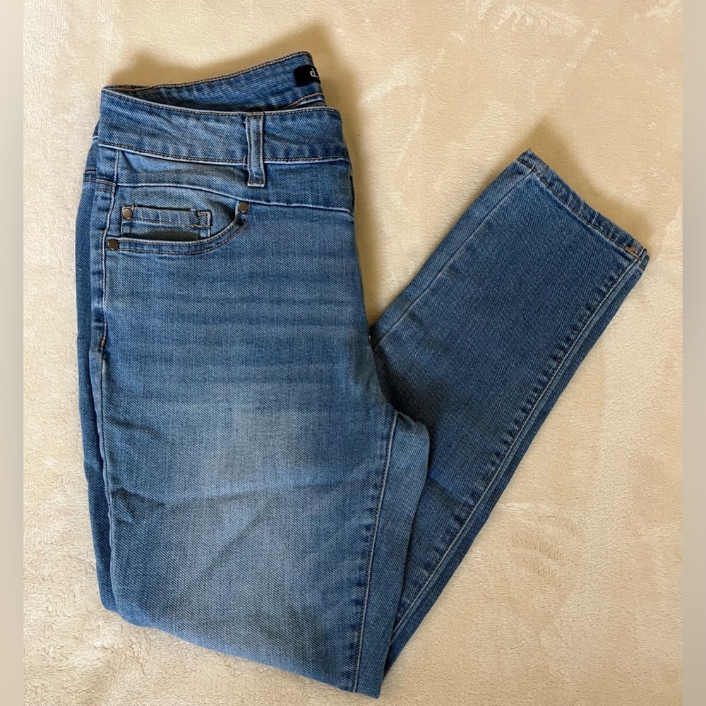 d. Jeans EUC size 6P